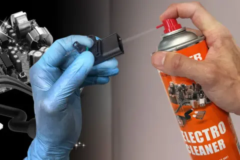 Nettoyage du capteur de pression de suralimentation avec un spray nettoyant pour composants électroniques.