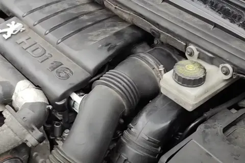 Moteur Peugeot HDi 16. Un système antipollution défaillant peut causer des problèmes.