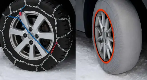 Pneus équipés de chaînes ou de chaussettes pour la neige. Ces accessoires aident à mettre les pneus en sécurité sur la glace.